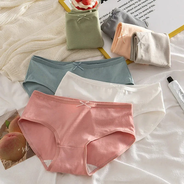 PACK OF 3 SEAMLESS COTTON PANTIES-ASSORTED