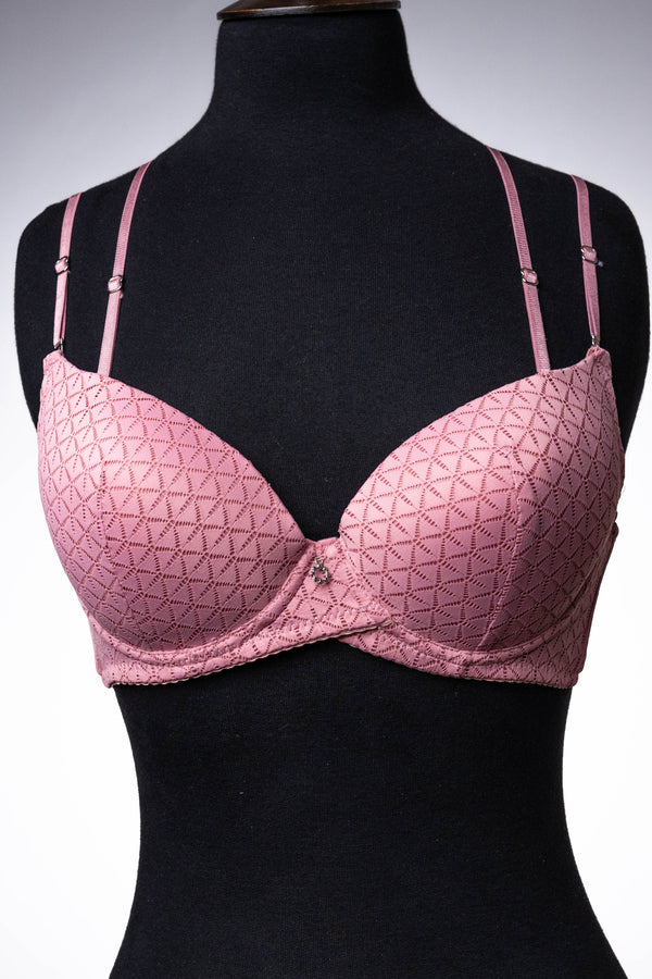 Victoria's Secret Pink Wear Everywhere Push Up Bra Lace Color Ruby Size 32D  NWT